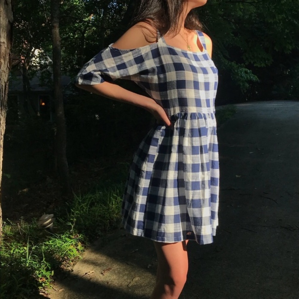 NWOT Gingham cold shoulder dress